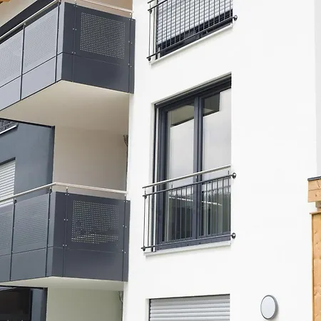 Emma Mit Balkon