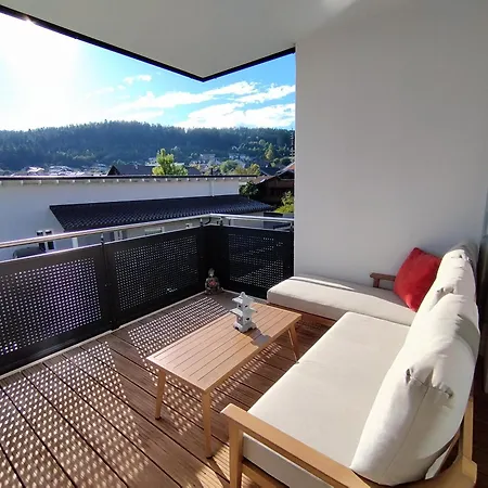 Emma Mit Balkon